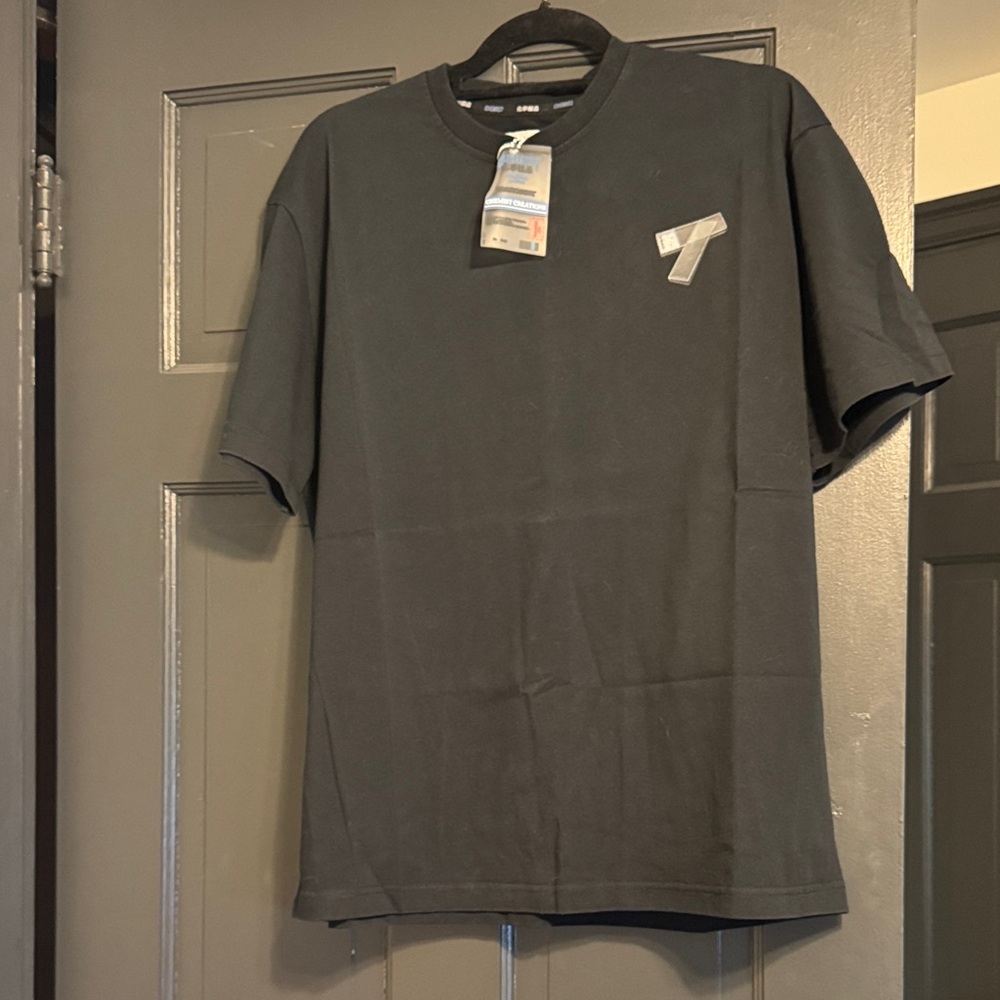 Chemist creation Tshirt NWT Medium